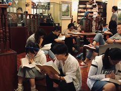 -果戈里书店