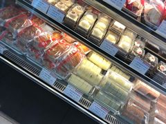 面包甜点陈列柜-红宝石·鲜奶小方(万航店)