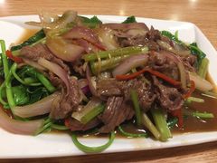 芥蓝牛肉-裕记烧腊连锁餐饮(外马分店)