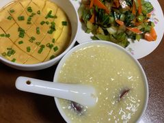 -爱的果实月嫂育婴师(世纪东方店)