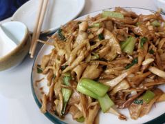 -何适山庄·团餐住宿(水长城P2停车场店)