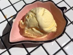 芒果冰淇淋-董眼镜火锅(洪崖洞总店)