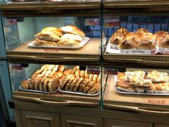 面包甜点陈列柜-新侨三宝乐面包店(崇文门店)