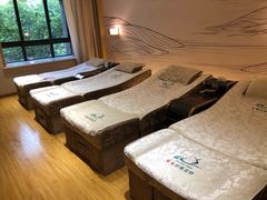 -崇英经络足疗(曲江店)