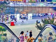 -百年港湾奥特莱斯(香炉礁店)