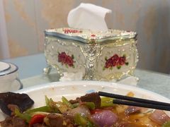 -马尔龙新疆饭店·清真(瑞景店)