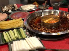 谭血鸭红锅底-谭鸭血老火锅(漳州路店)