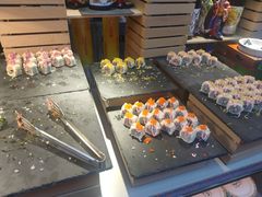 -布罗城堡自助烧烤(鸿通城购物中心店)