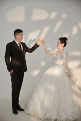 -雪中彩影婚纱摄影·微光艺术中心