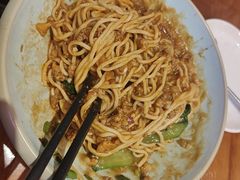 -爆炸头阿姨小四川正宗川味小吃(无任何分店)