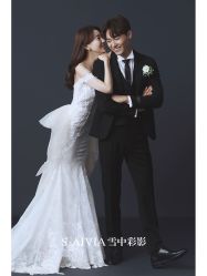 -雪中彩影婚纱摄影·微光艺术中心