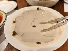 熟牛肉配吞拿鱼酱低温牛肉-CAPARESH開府莱舍(望京金辉店)