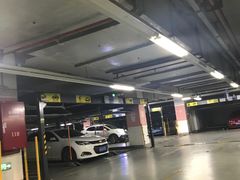 场地-近铁城市广场-停车场