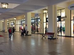 -王府井奥莱临潼小镇(临潼店)