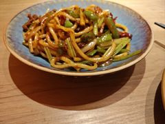-耶里夏丽·新疆菜·28年喀什老馆(田林东路店)