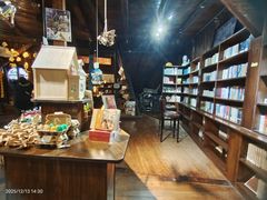 -良友书坊(安徽路店)