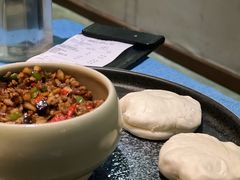 -香巴拉云南餐厅(华莱坞店)