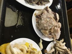 -东巴谷野生菌火锅餐厅