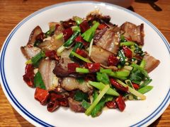 大蒜炒腊肉-印象鲵宴·张家界地标美食名片(溪布街店)