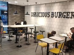 用餐区-麦当劳(吉林站13检票口对面)