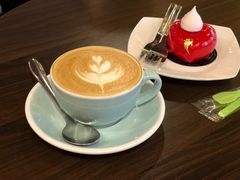 榛子拿铁-共舞时光猫咖·狗咖(新街口店)