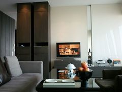 上海柏悦酒店江景套房-客厅全景-上海柏悦酒店