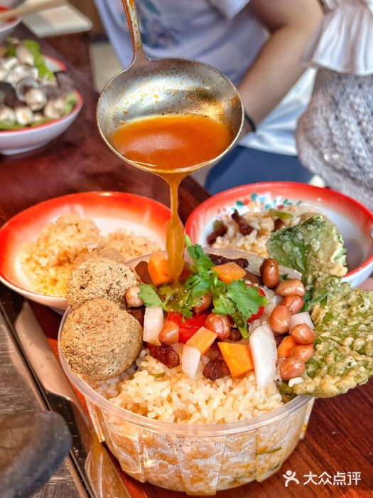 夺欢喜贵州酸汤牛肉火锅(静安寺店)图片