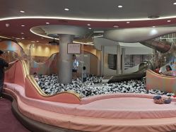 -奈尔宝家庭中心·国风主题·亲子餐厅(豫园商城店)