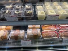 -红宝石·鲜奶小方·海派西点房(南丹店)