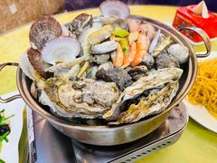 -鑫渔港海鲜本地菜·山海关浑锅(东戴河店)