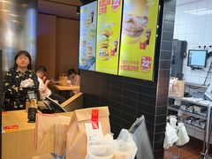-麦当劳(展览路店)