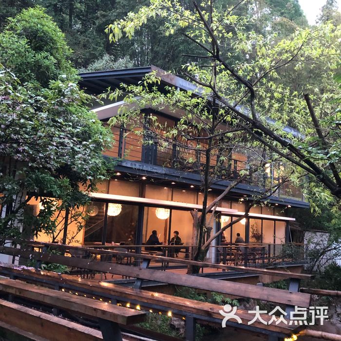 峨眉山欢喜无厌·拈花溪精品民宿