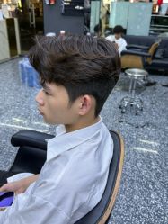 -藤野造型专业烫染接发