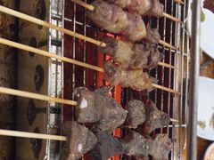 -哈尔滨小酒馆·鲜肉现穿自助烧烤(康新花园店)