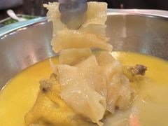 -鲜入围煮花胶鸡海鲜火锅