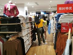 -优衣库(哈尔滨中央大街店)