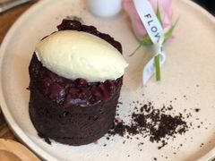 -FLOVIE FLORIST CAFE