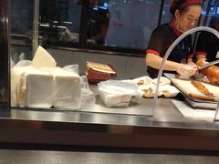 -汪世兴京味烤鸭(王府井店)