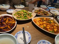 -肖四女乐山跷脚牛肉(滨江天街店)