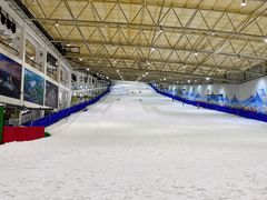 -乔波室内滑雪场