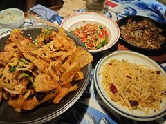 -川流不息·地道川菜·小龙虾(新松江路店)