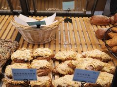 -Dough&Joe团憩(瑞虹天地月亮湾店)