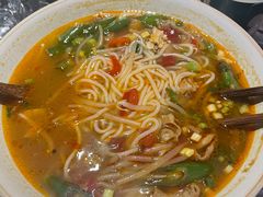 -粉八·云南米线·建水烧烤(常熟路店)