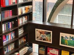 -钟书阁(松江泰晤士小镇店)