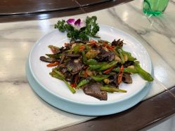 -鑫淼餐饮娱乐中心(江东街店)