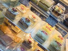 -白玉兰食品甜凤店(合生汇店)