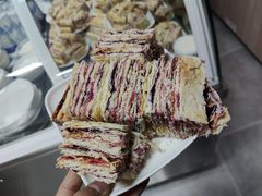 -敖特尔布里亚特美食坊(世纪花苑店)