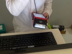 -卡罗酒店(东门晒布地铁站店)