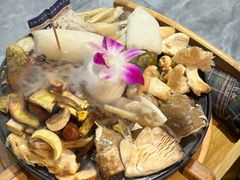 -一朵菌·野生菌探索家火锅(南亚店)