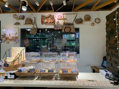 面包甜点陈列柜-风车面包